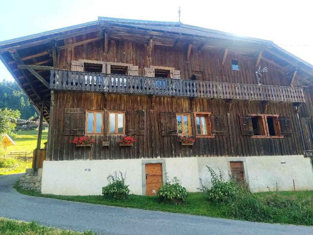 Chalet Lisa B&B モルジヌ エクステリア 写真